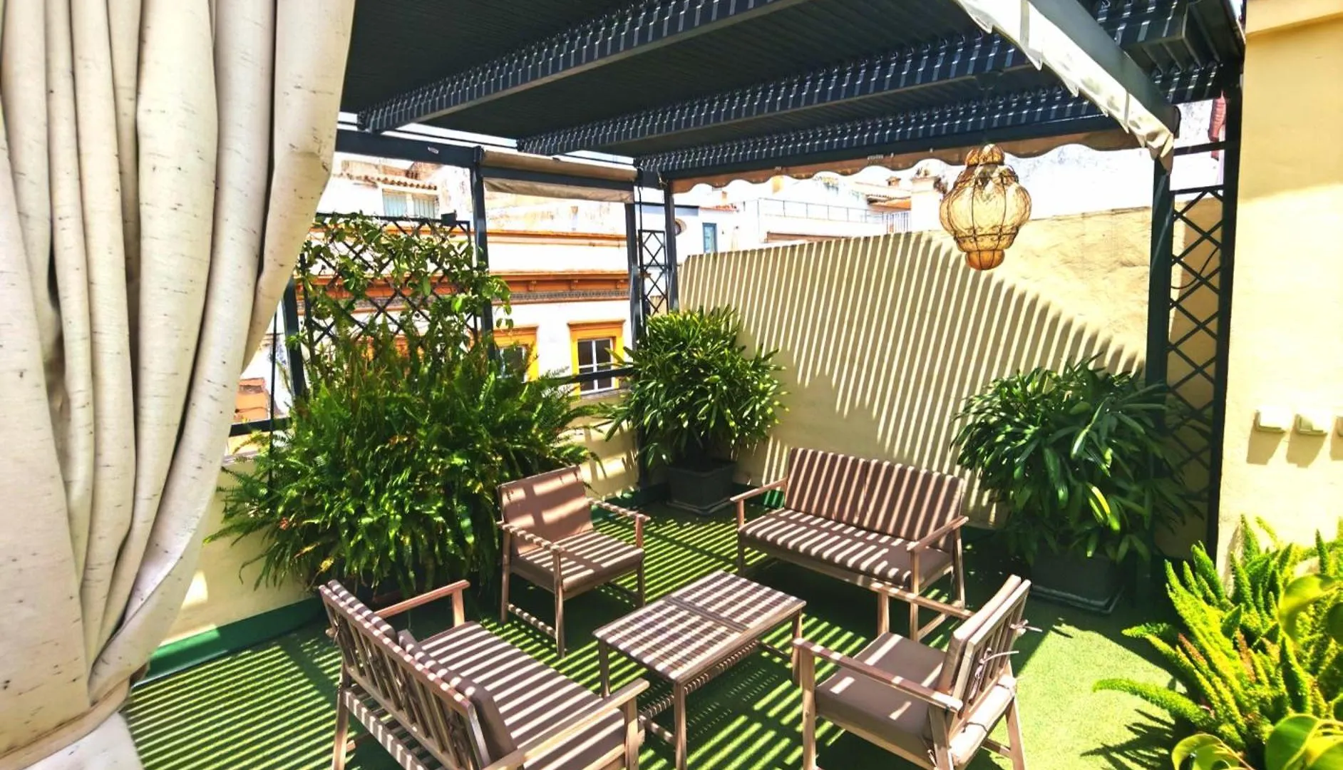 City Rooftop Paradise - Space Maison Apartments إشبيلية
