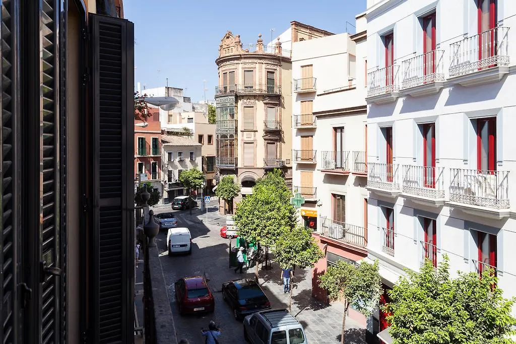 City Rooftop Paradise - Space Maison Apartments إشبيلية