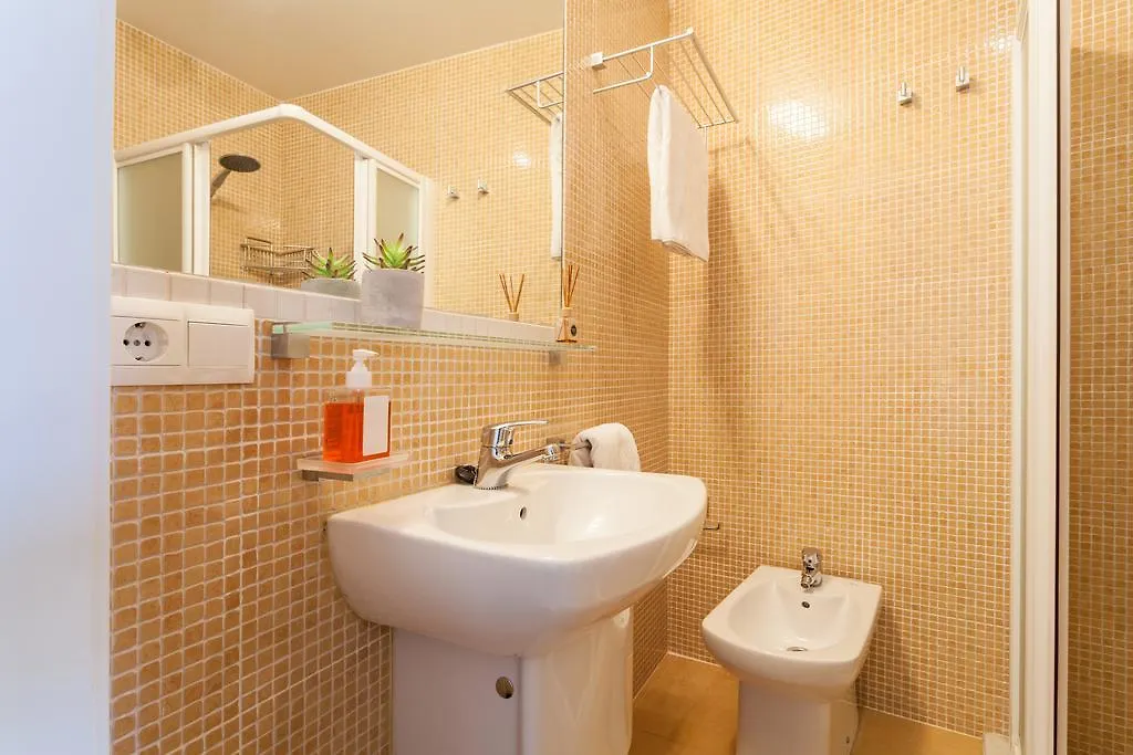 City Rooftop Paradise - Space Maison Apartments إشبيلية
