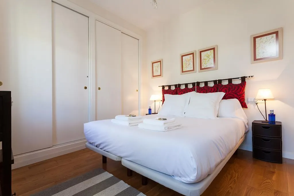 City Rooftop Paradise - Space Maison Apartments إشبيلية 0*,
